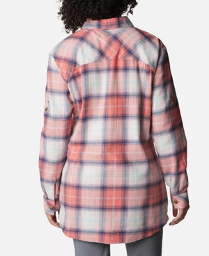 WOMEN'S HOLLY HIDEAWAY FLANNEL SHIRT - PEACH TARTAN