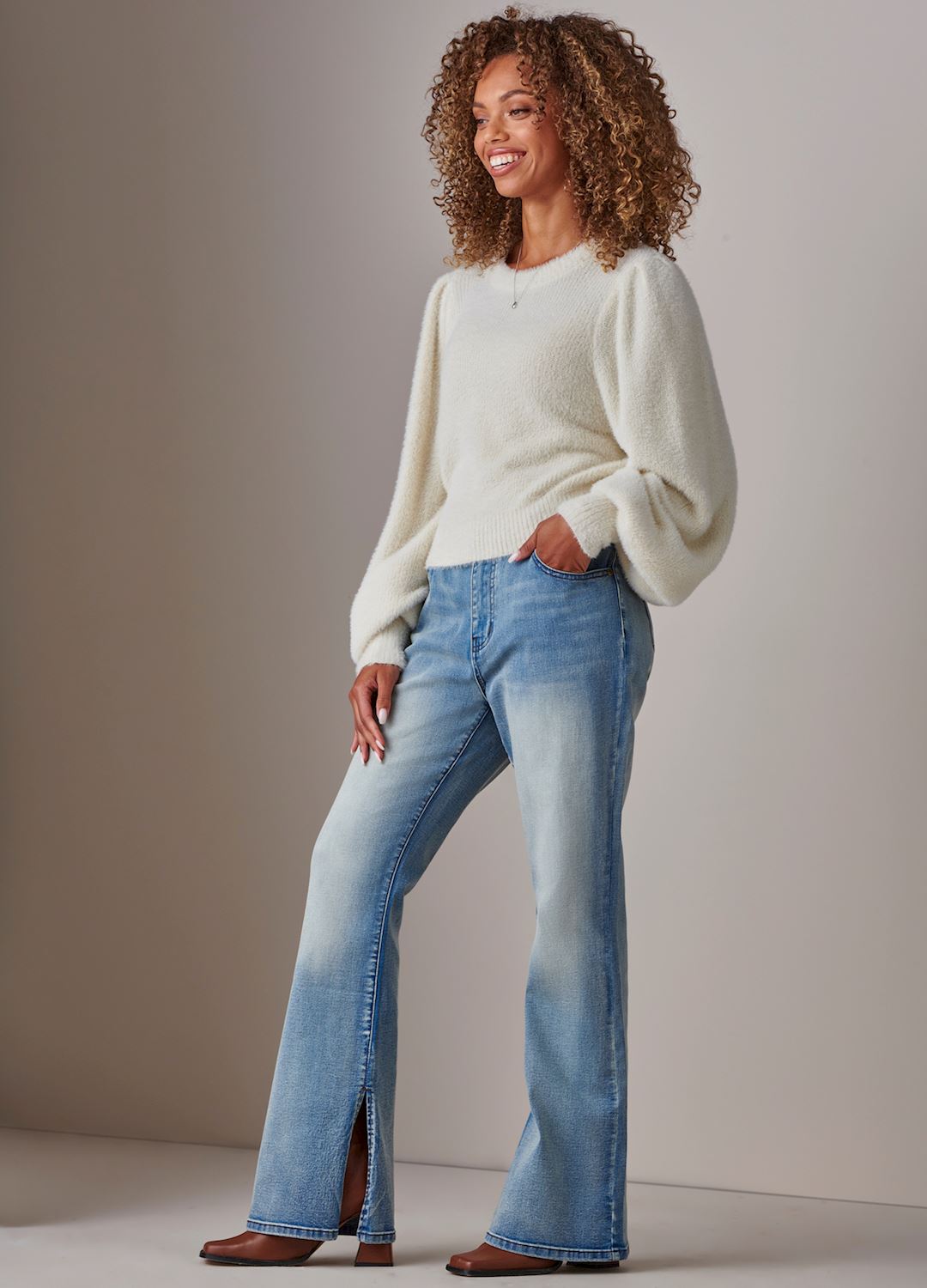 WOMEN'S LIGHT BLUE FLARE JEAN
