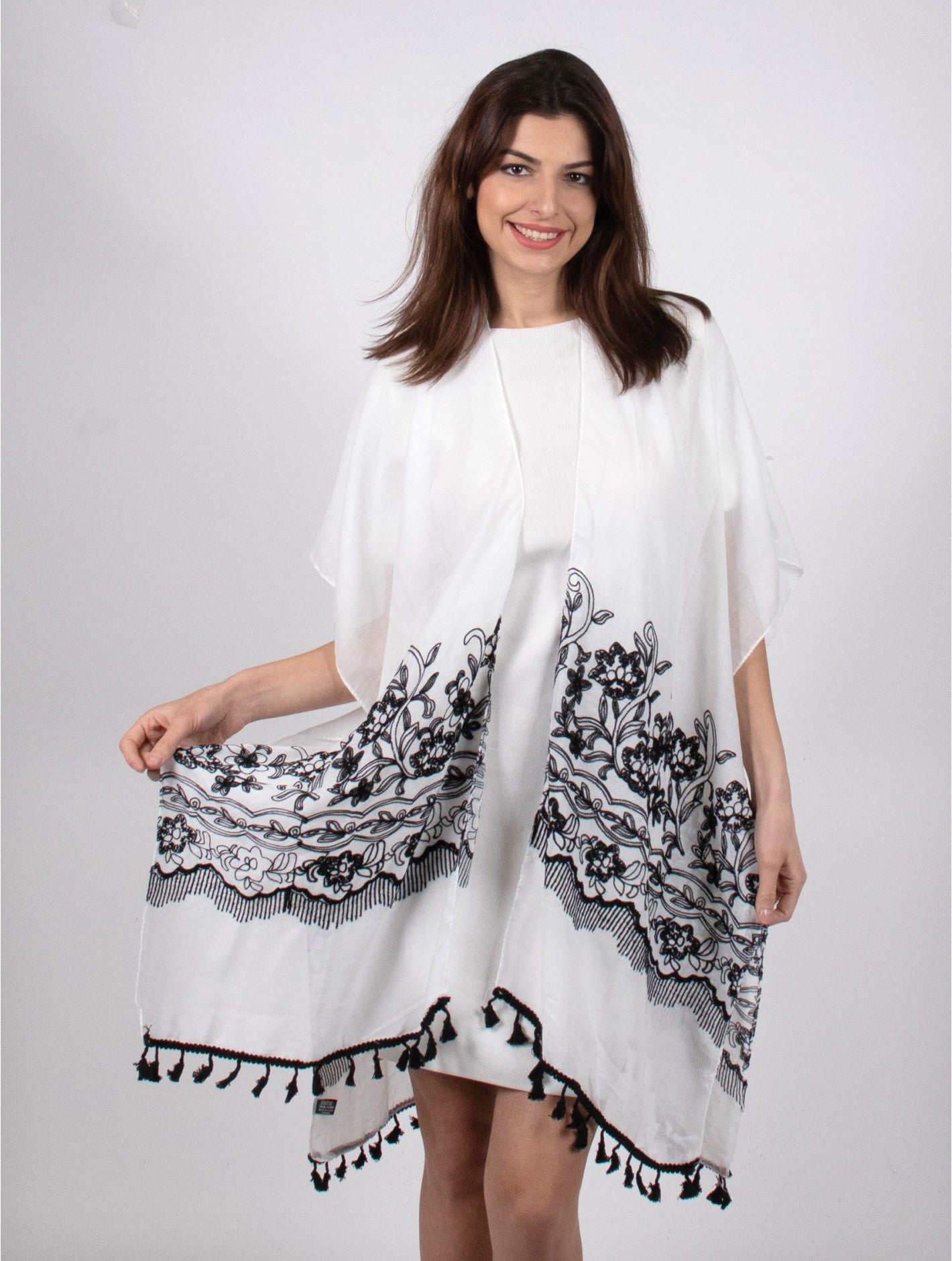 LADIES WHITE  FLORAL KIMONO WITH TASSELS