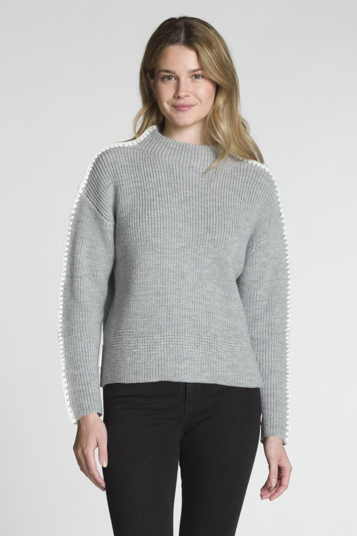 WOMEN'S MOCK NECK SWEATER
