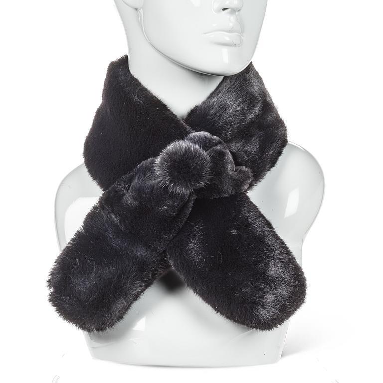 BLACK PULL THRU SCARF WITH POMPOM (35"L)