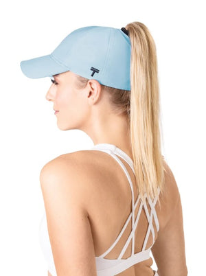 PERFORMANCE LIGHT BLUE CAP